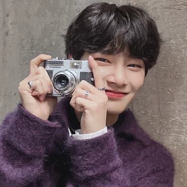 Jeongin thumbnail