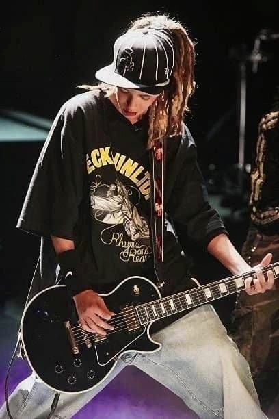 Tom Kaulitz thumbnail