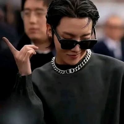 Hoseok thumbnail