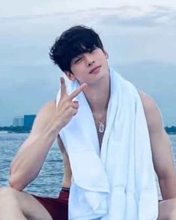 Cha eun-woo thumbnail
