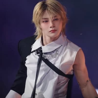Yang Jeong In (I.N) thumbnail