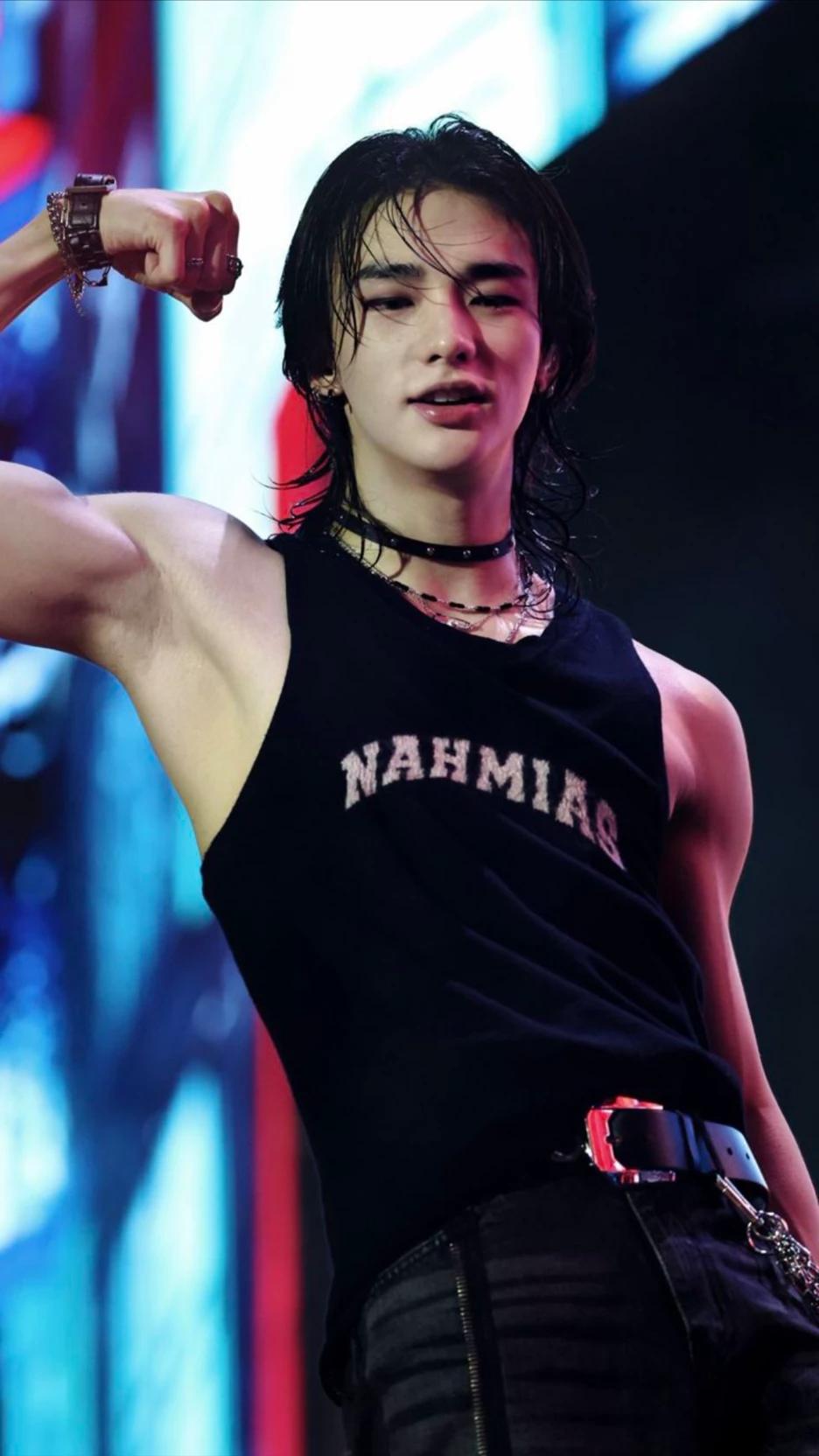 Hwang Hyunjin thumbnail