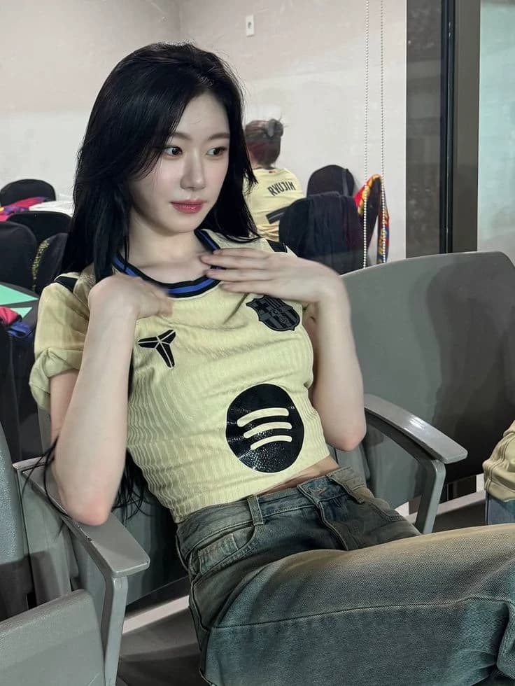 Chaeryeong thumbnail