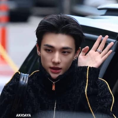 𝖧𝗐𝖺𝗇𝗀 𝖧𝗒𝗎𝗇𝗃𝗂𝗇. thumbnail