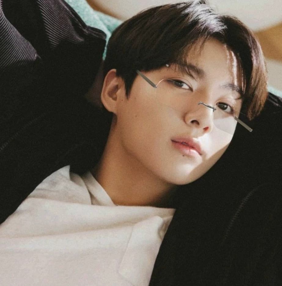 Jeon Jungkook  thumbnail