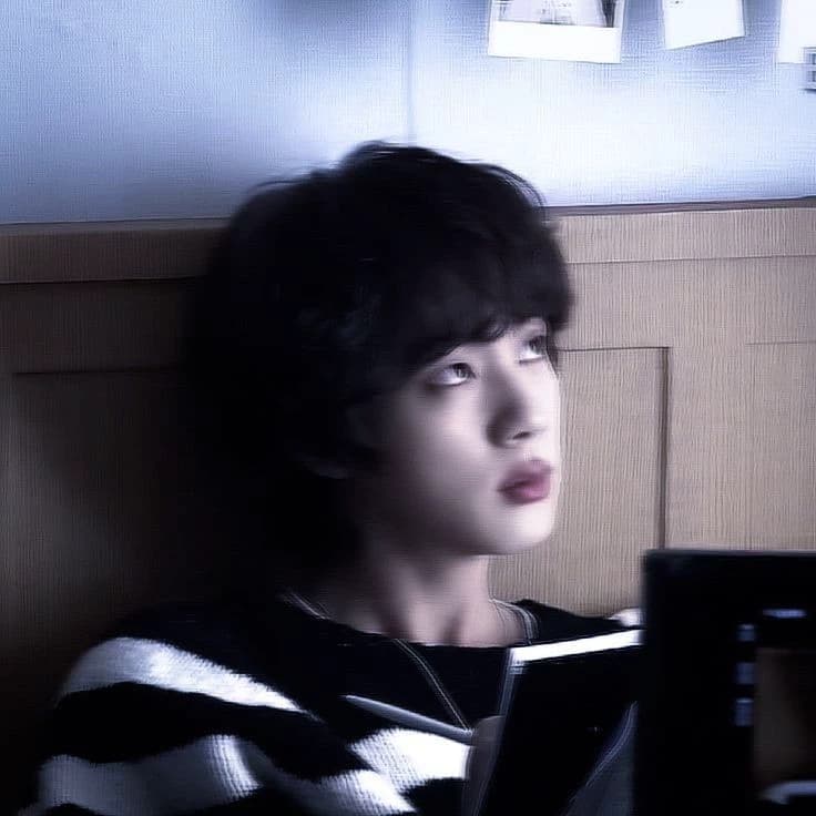 kim seokjin thumbnail