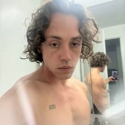 Ethan Cutkosky thumbnail