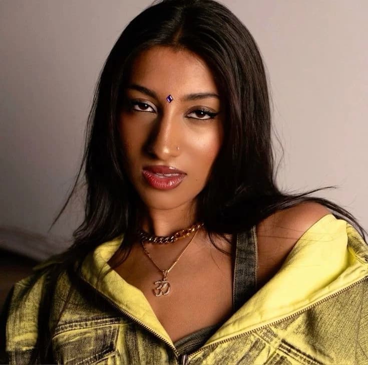 Lara Raj thumbnail