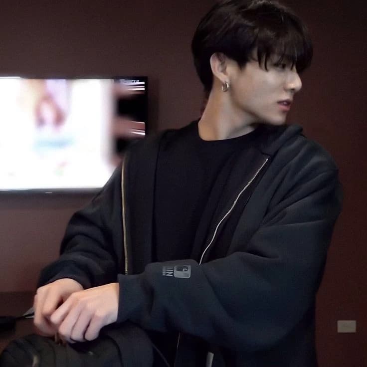 Jeon Jungkook thumbnail