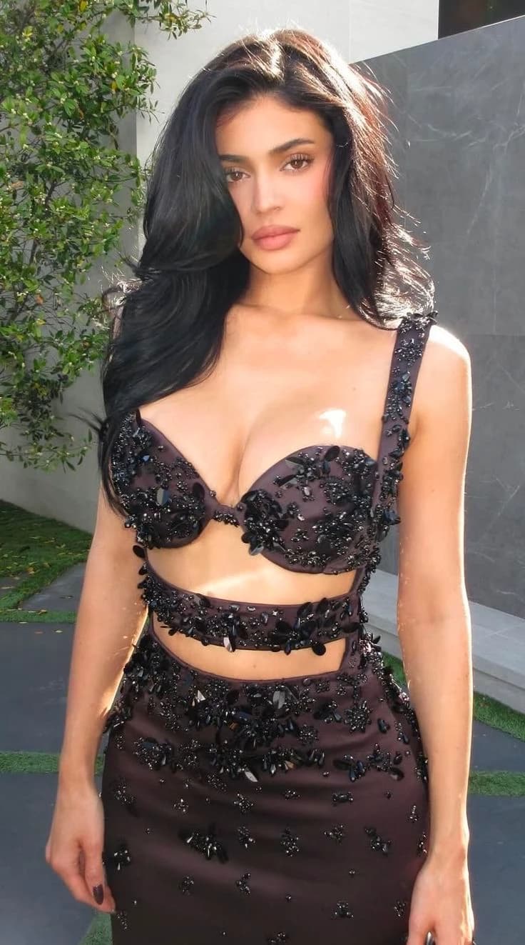 Kylie  thumbnail
