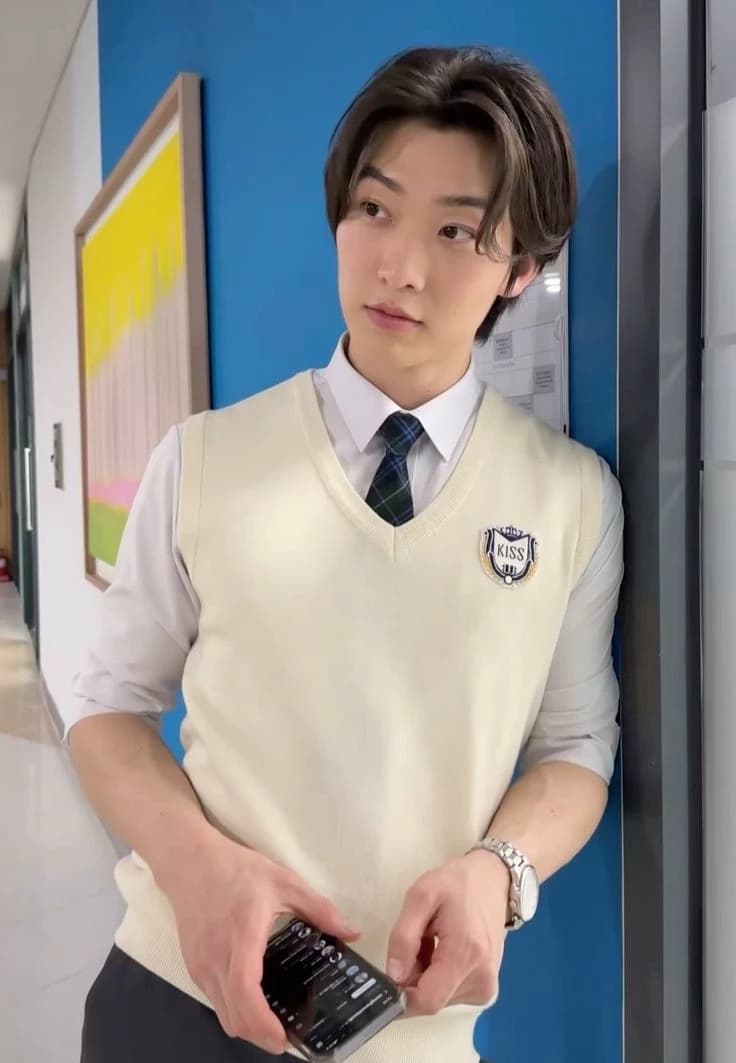 Min-ho thumbnail