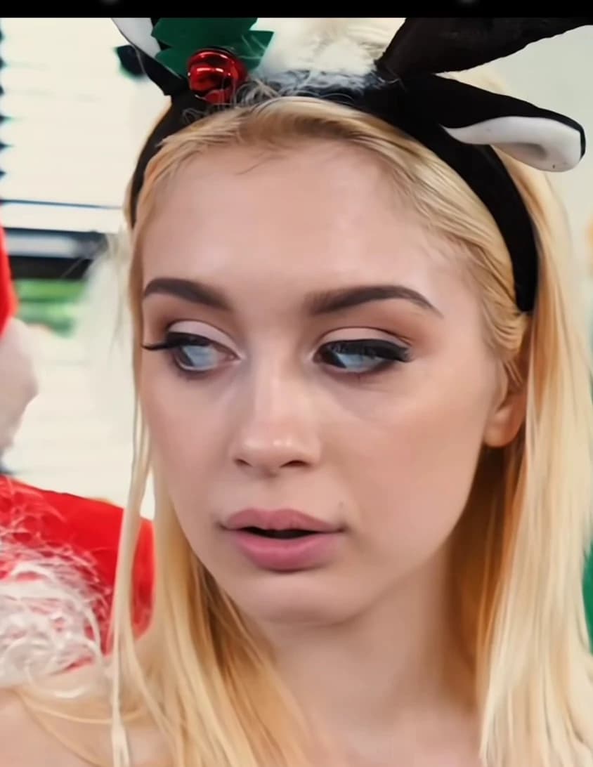 Sarah (sister) thumbnail