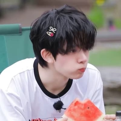 Heeseung thumbnail