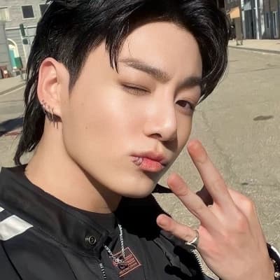 Jeon Jungkook thumbnail