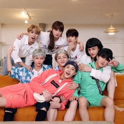 Stray kids thumbnail