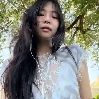 JENNIE  thumbnail