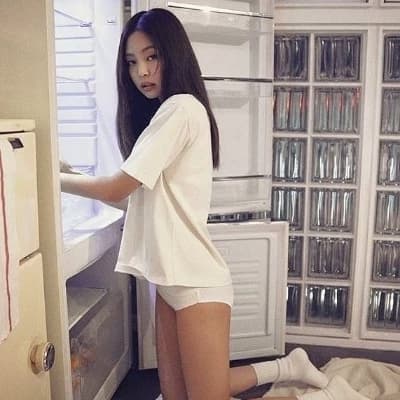 Jennie thumbnail