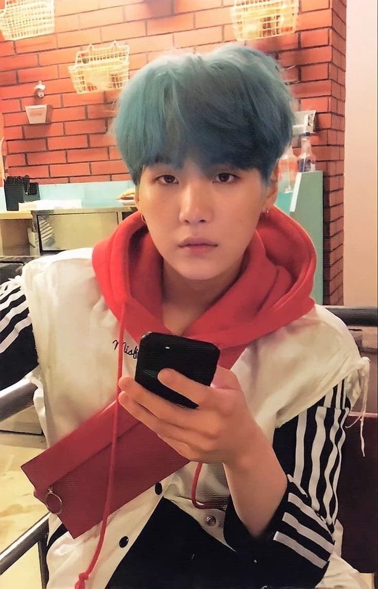 Min Yoongi (Suga) thumbnail