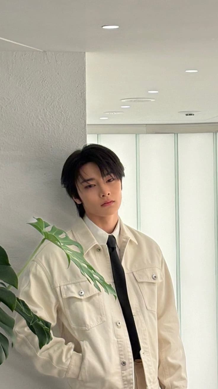 Jeongin thumbnail