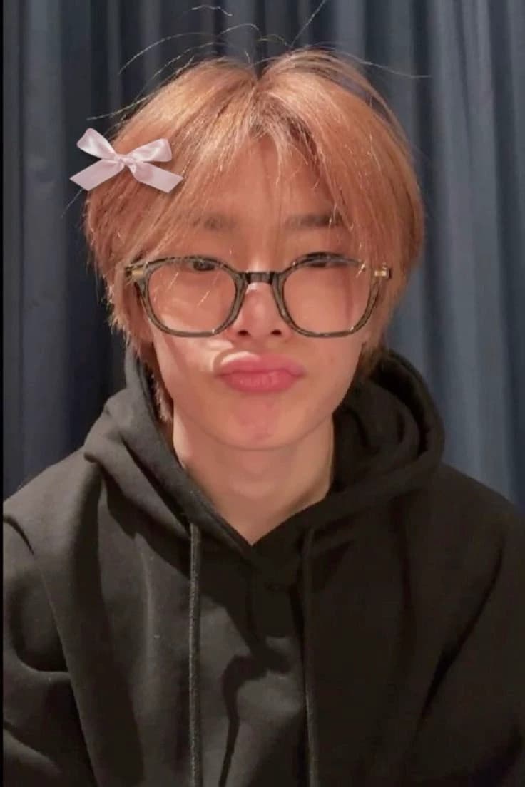 Jeongin thumbnail