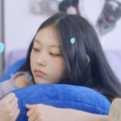 Haerin Kang thumbnail