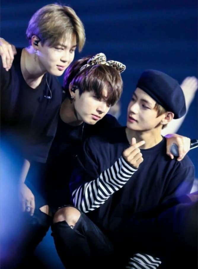 Vminkook🐯🐥🐰 thumbnail