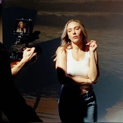 Scarlett Johansson - AI Persona thumbnail