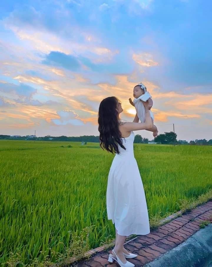 Your wife eh daughter thumbnail