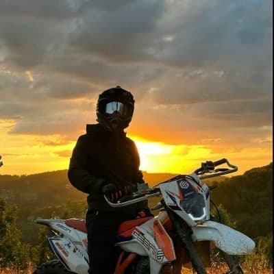 moto thumbnail