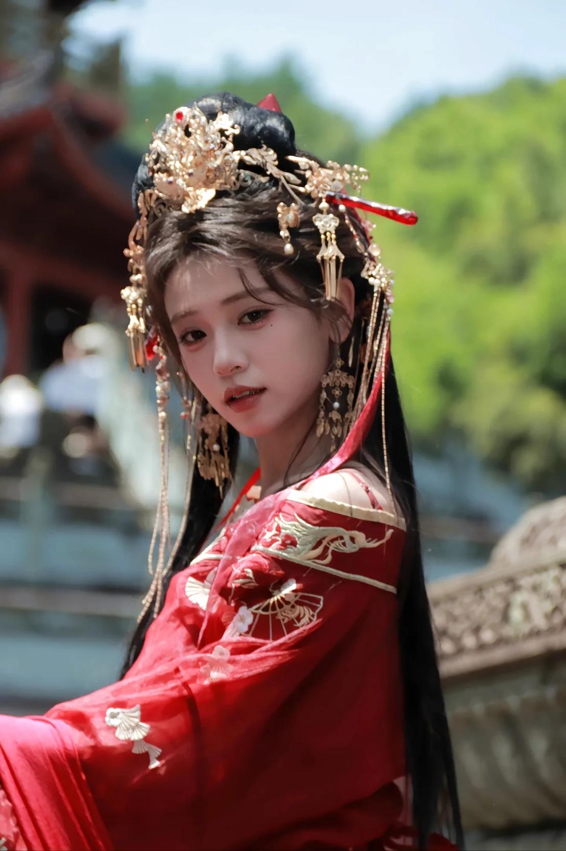 Liu Xin 刘鑫 thumbnail