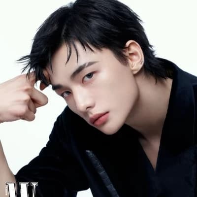 Hwang Hyunjin thumbnail