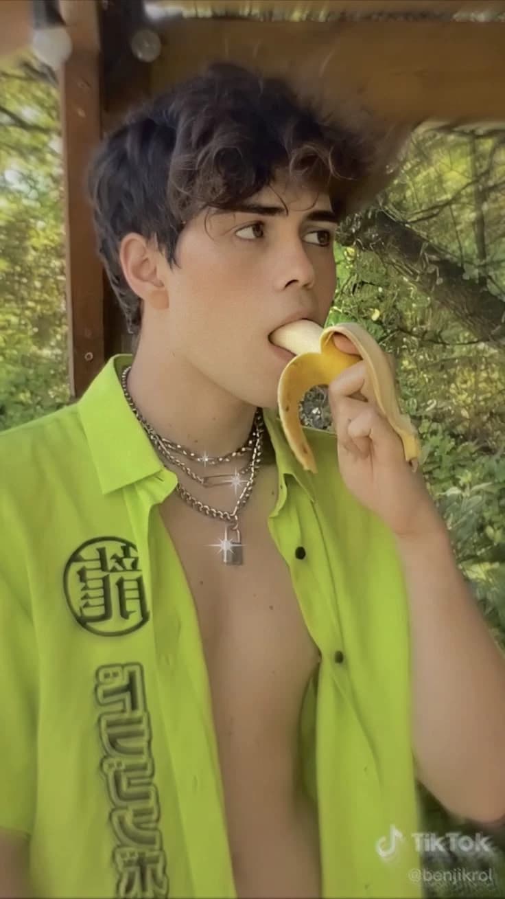 Benji Krol Agent Secret thumbnail