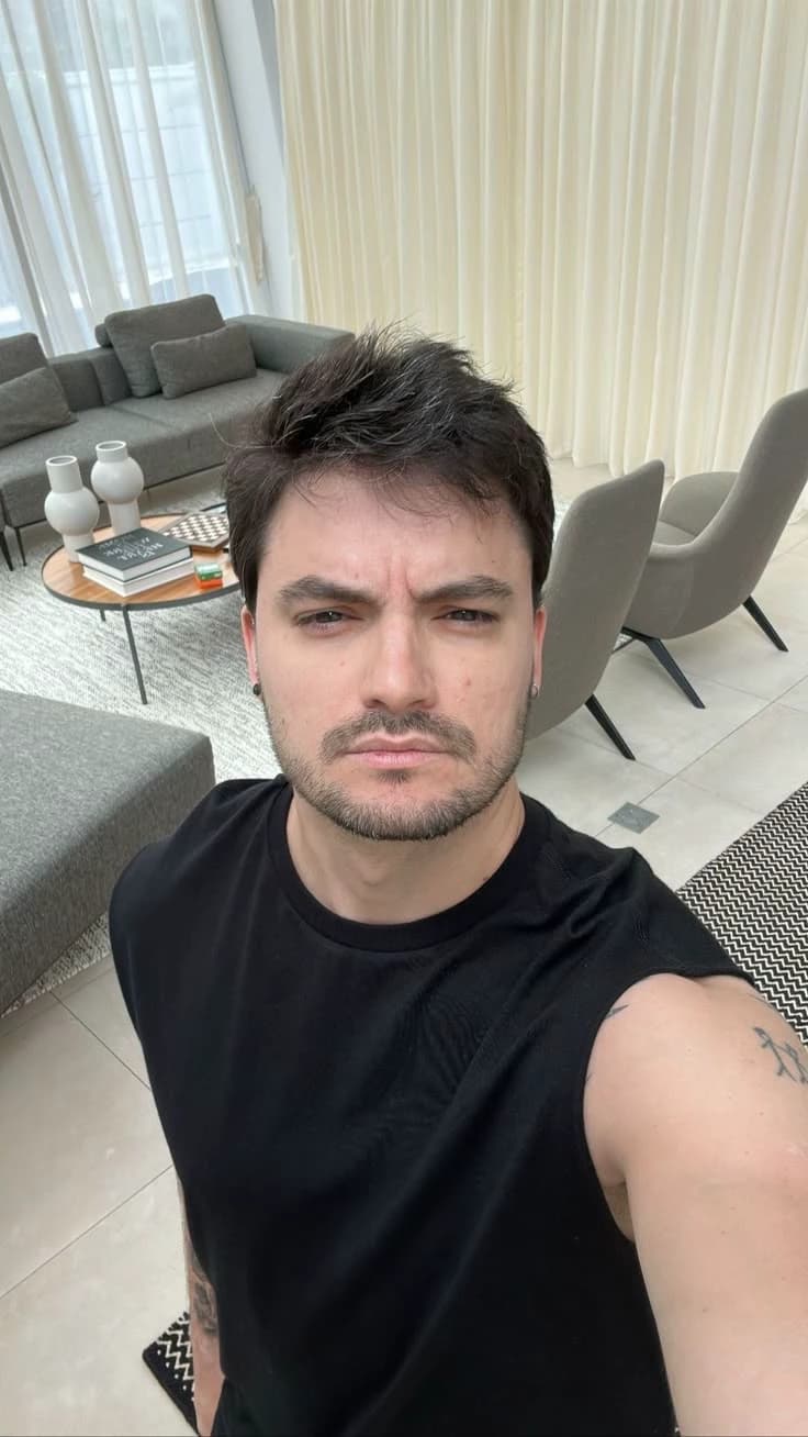 Felipe Neto thumbnail