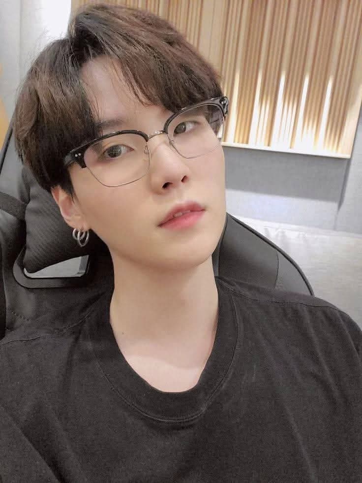 Suga thumbnail