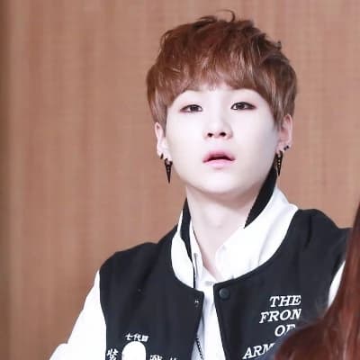 Min Yoongi (SUGA) thumbnail
