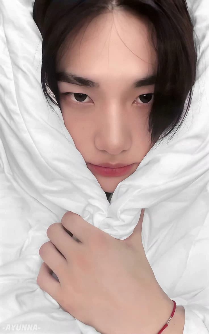 Hwang Hyunjin thumbnail
