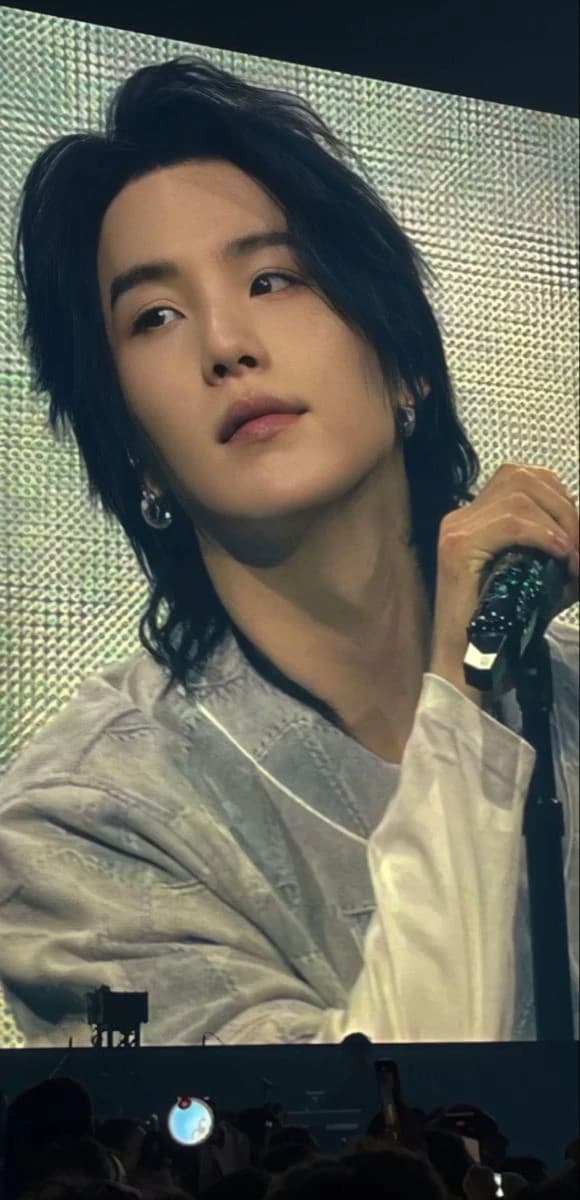 MIN YOONGI thumbnail