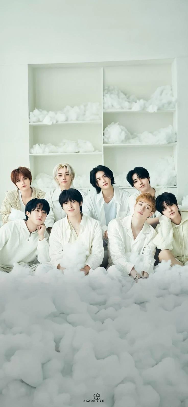 Stray kids thumbnail