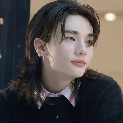 Hyunjin thumbnail