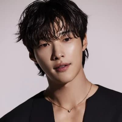Woo Do-hwan thumbnail