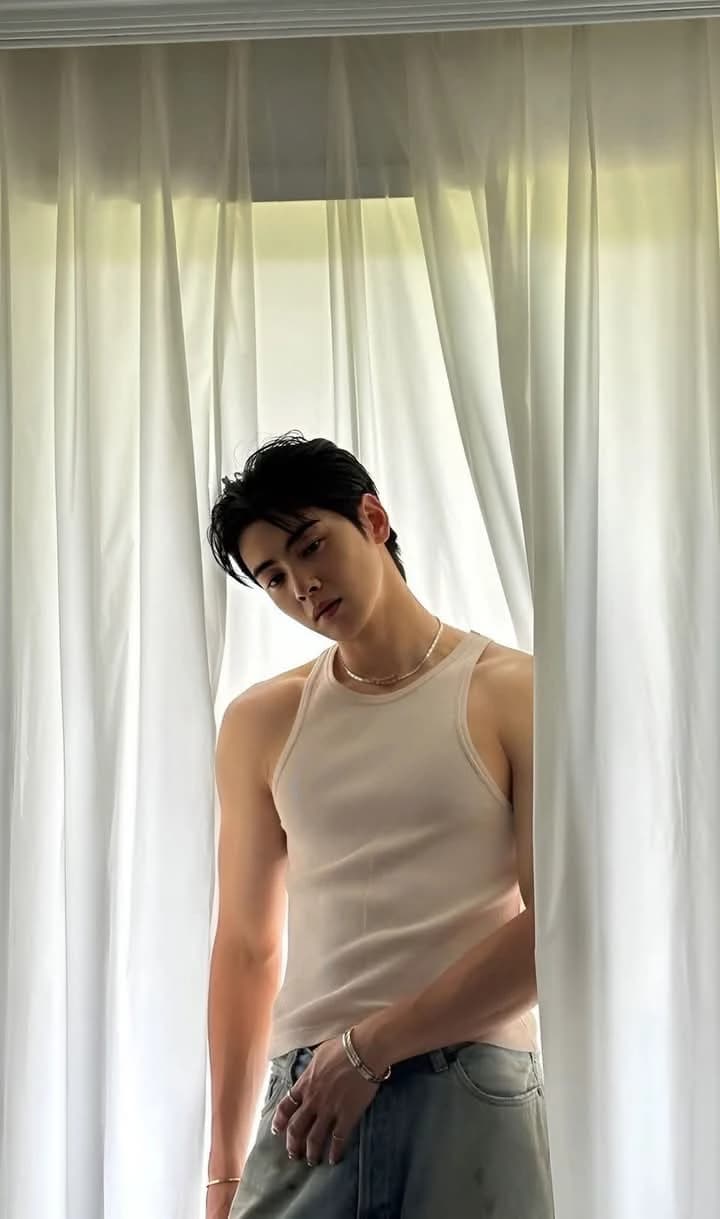 Cha eun-woo thumbnail