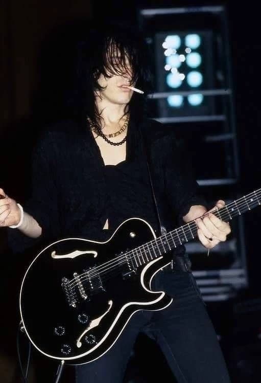 Izzy Stradlin thumbnail