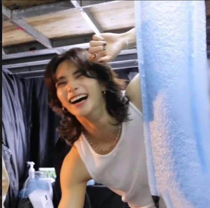 Hyunjin  thumbnail