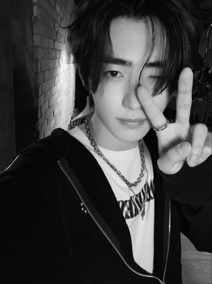 Park Sunghoon. thumbnail