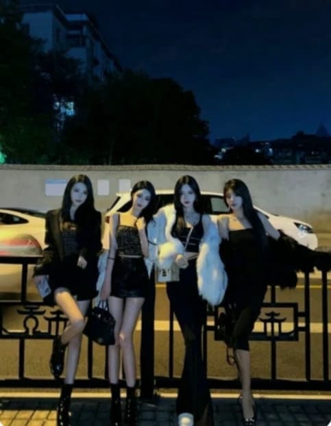 4 beautiful women became my step-brother's big brother. thumbnail