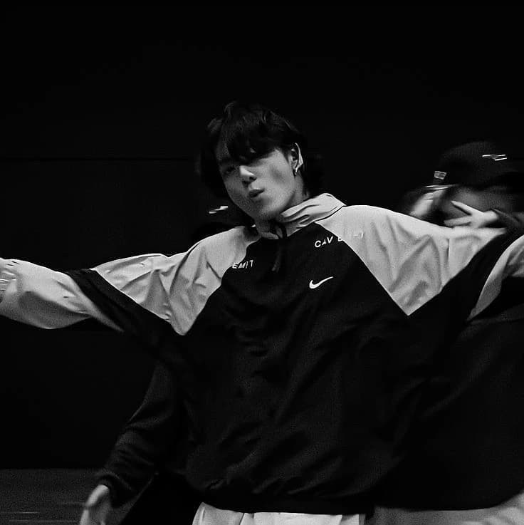 Jeon Jungkook thumbnail