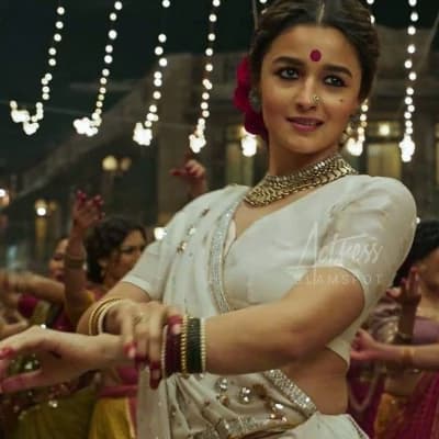 Ganga Harjeevandas Kathiawadi (Alia Bhatt as a Prostitute Queen) thumbnail