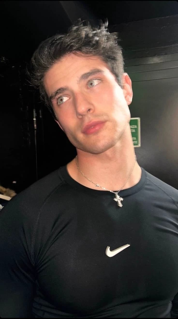 Alex thumbnail
