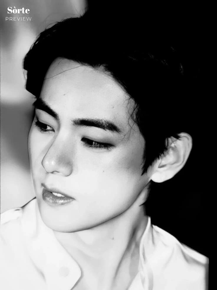 Kim Taehyung thumbnail