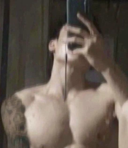 Jeon Jungkook (your stepson) thumbnail